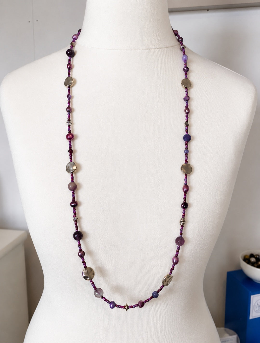Magenta mixed necklace